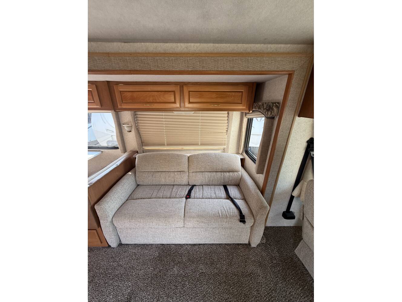 A photo of this 2000 Fleetwood STORM 34T