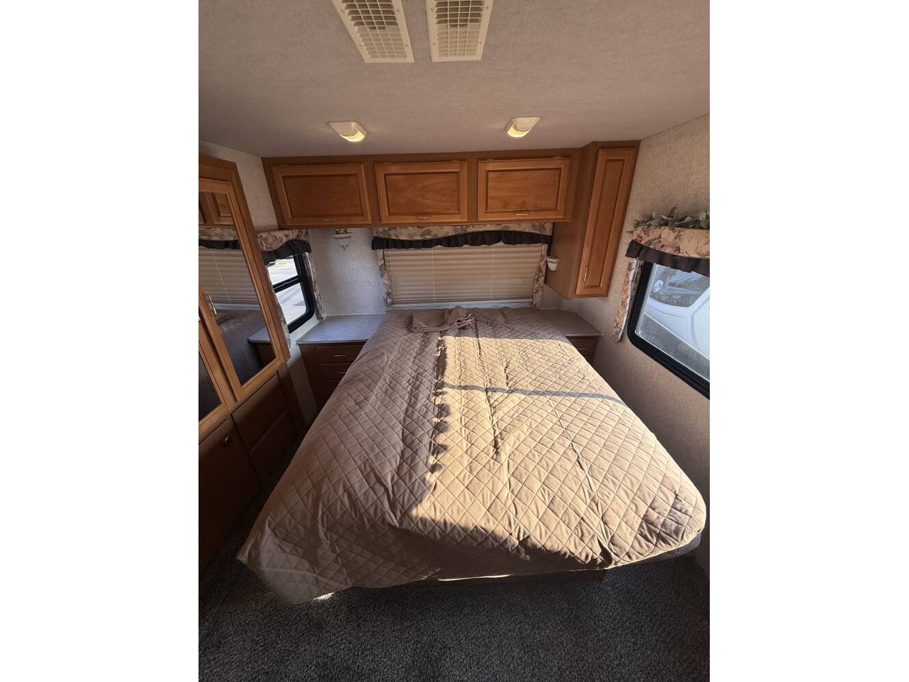 A photo of this 2000 Fleetwood STORM 34T