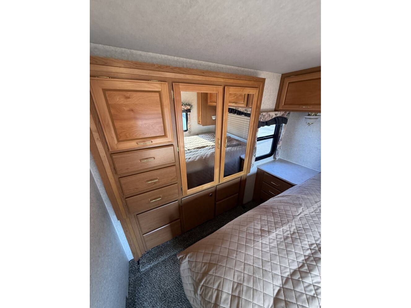 A photo of this 2000 Fleetwood STORM 34T
