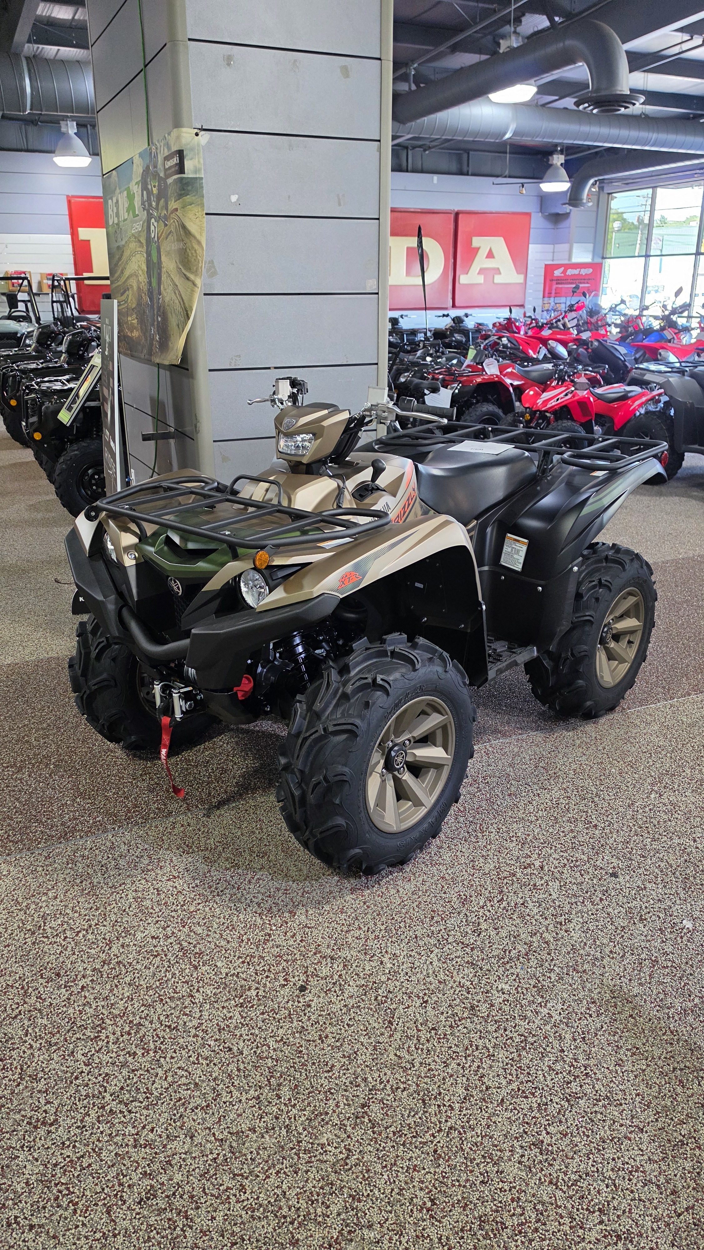 2027 Yamaha Grizzly EPS XT-R in bear DE
