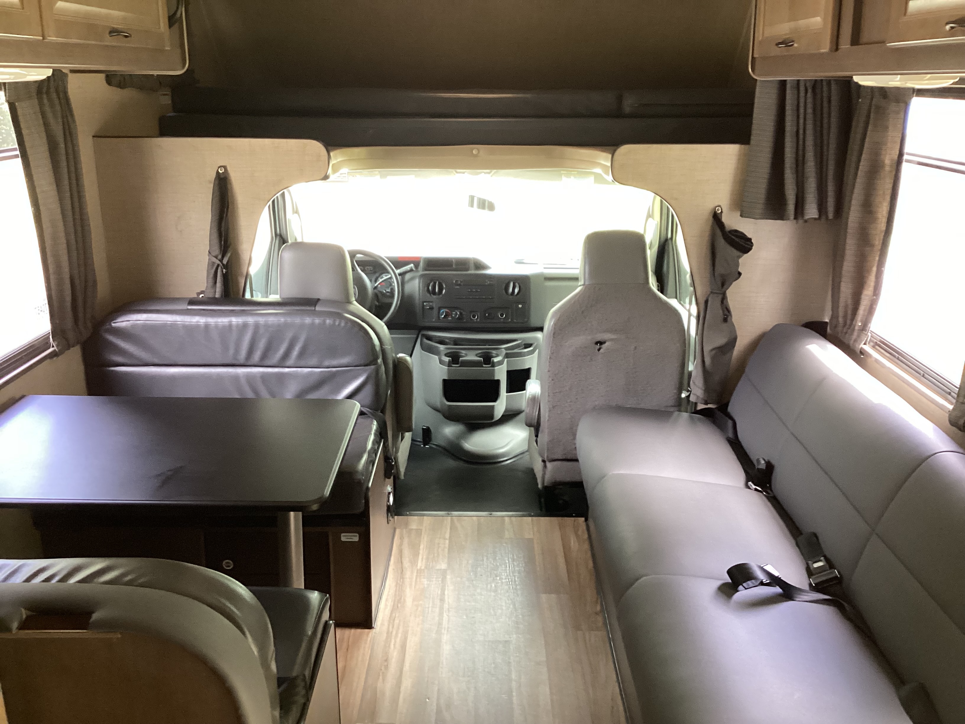 2018 Thor Motor Coach FOUR WINDS MAJESTIC 28A in lexington SC