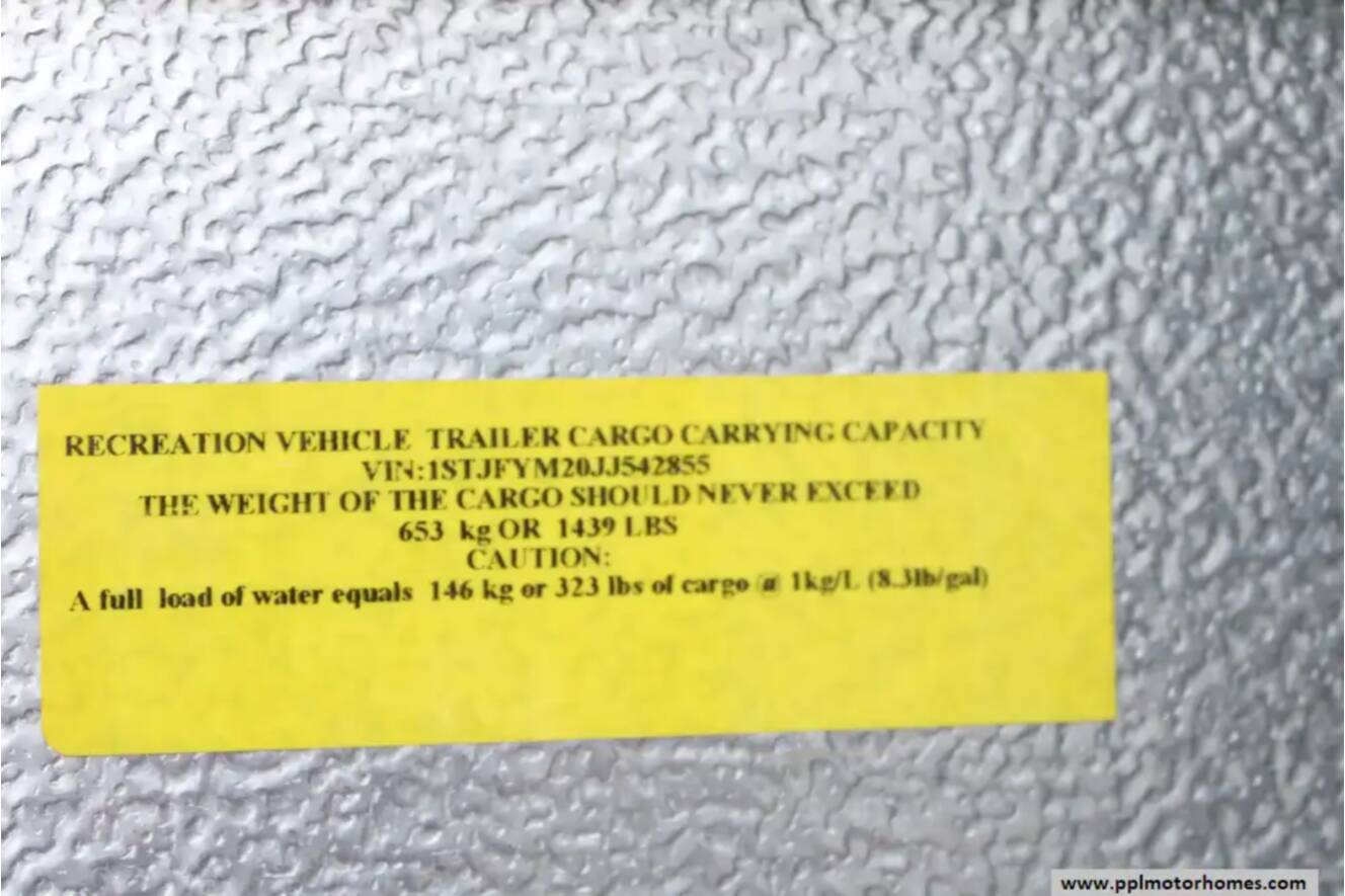A photo of this 2018 Airstream International Signature 28RB QUEEN