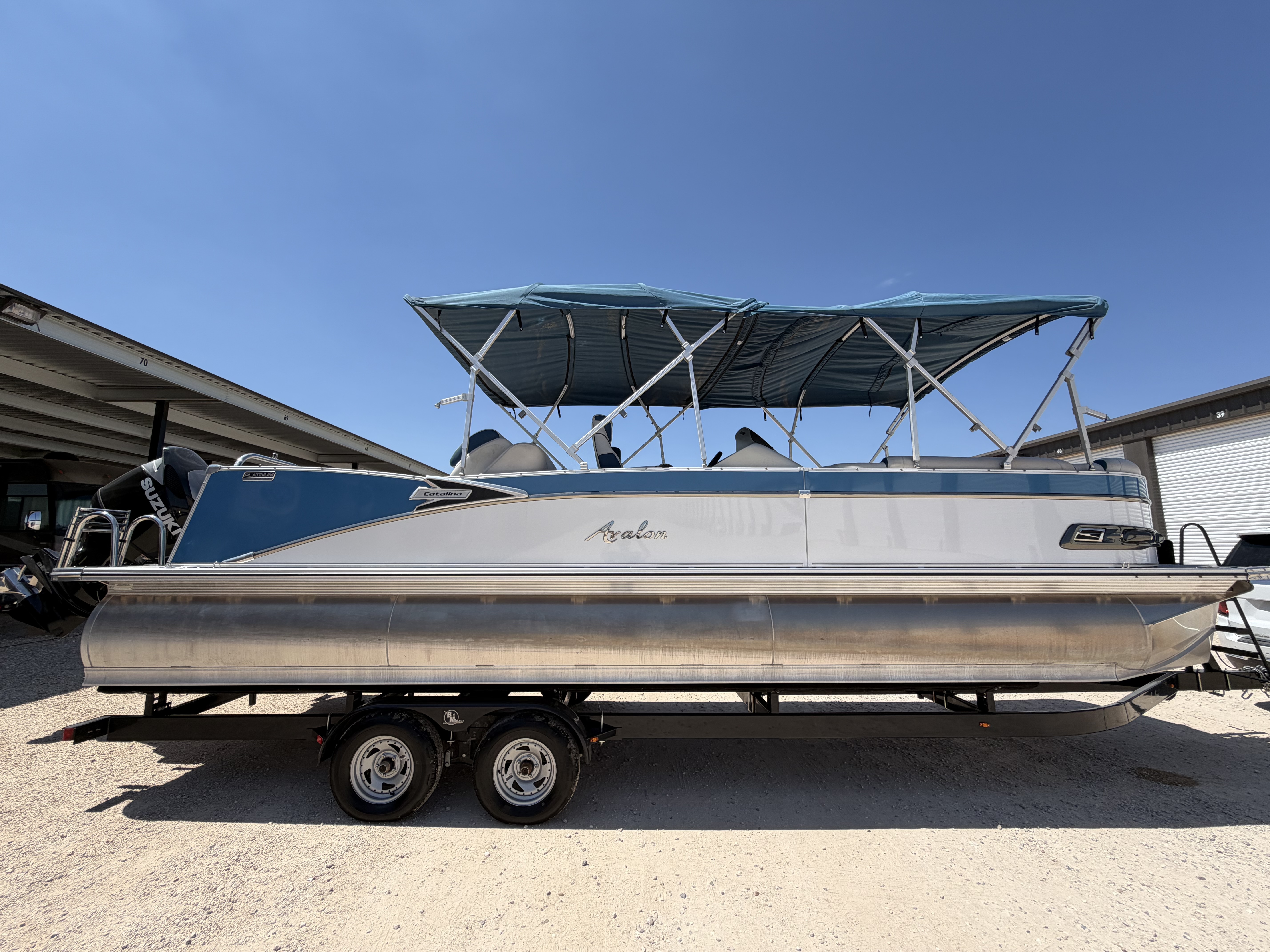 2023 Avalon CATALINA REAR LOUNGER Outboard 4 Stroke boat