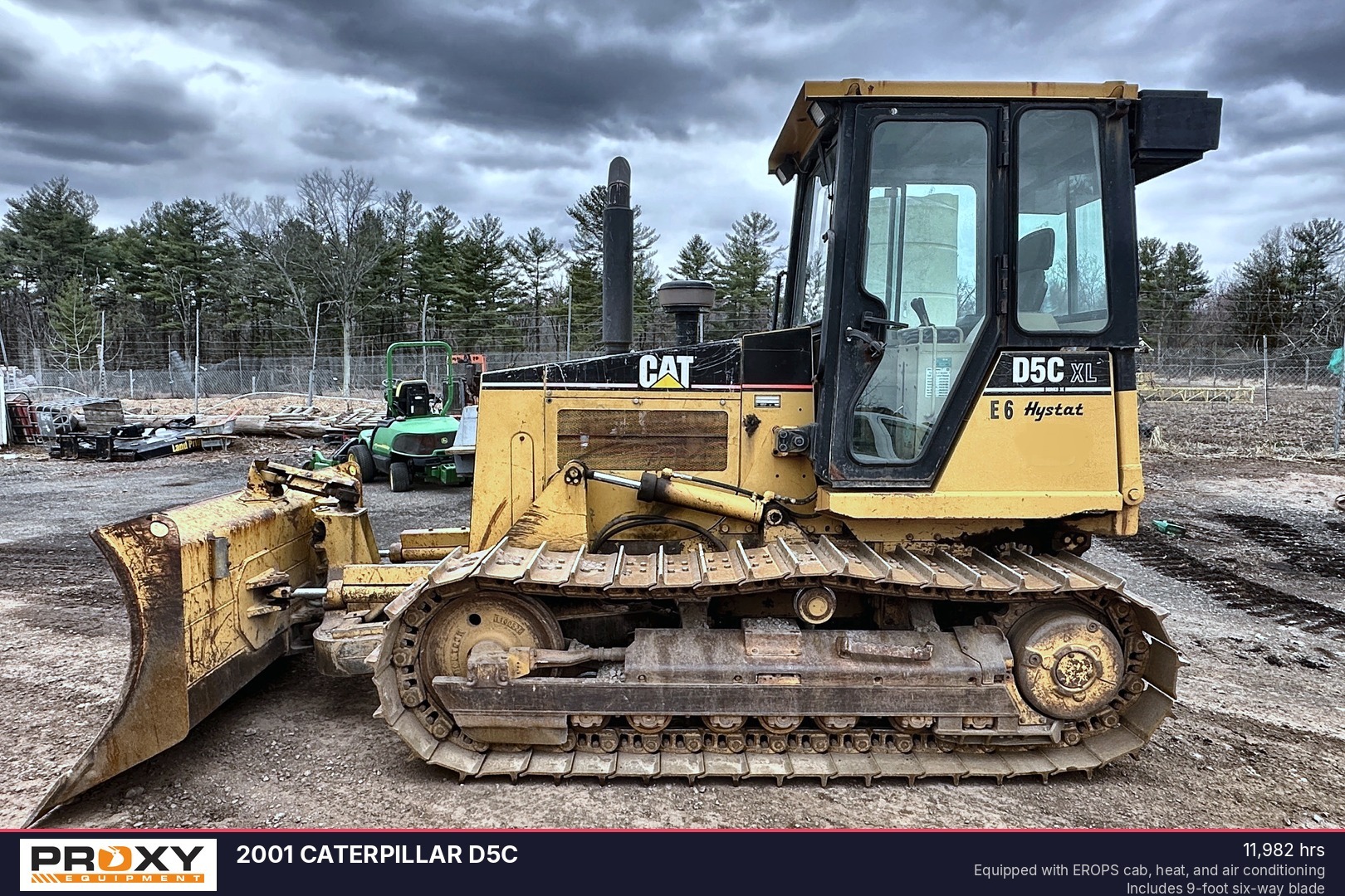 2001 CATERPILLAR D5C in Philadelphia, PA