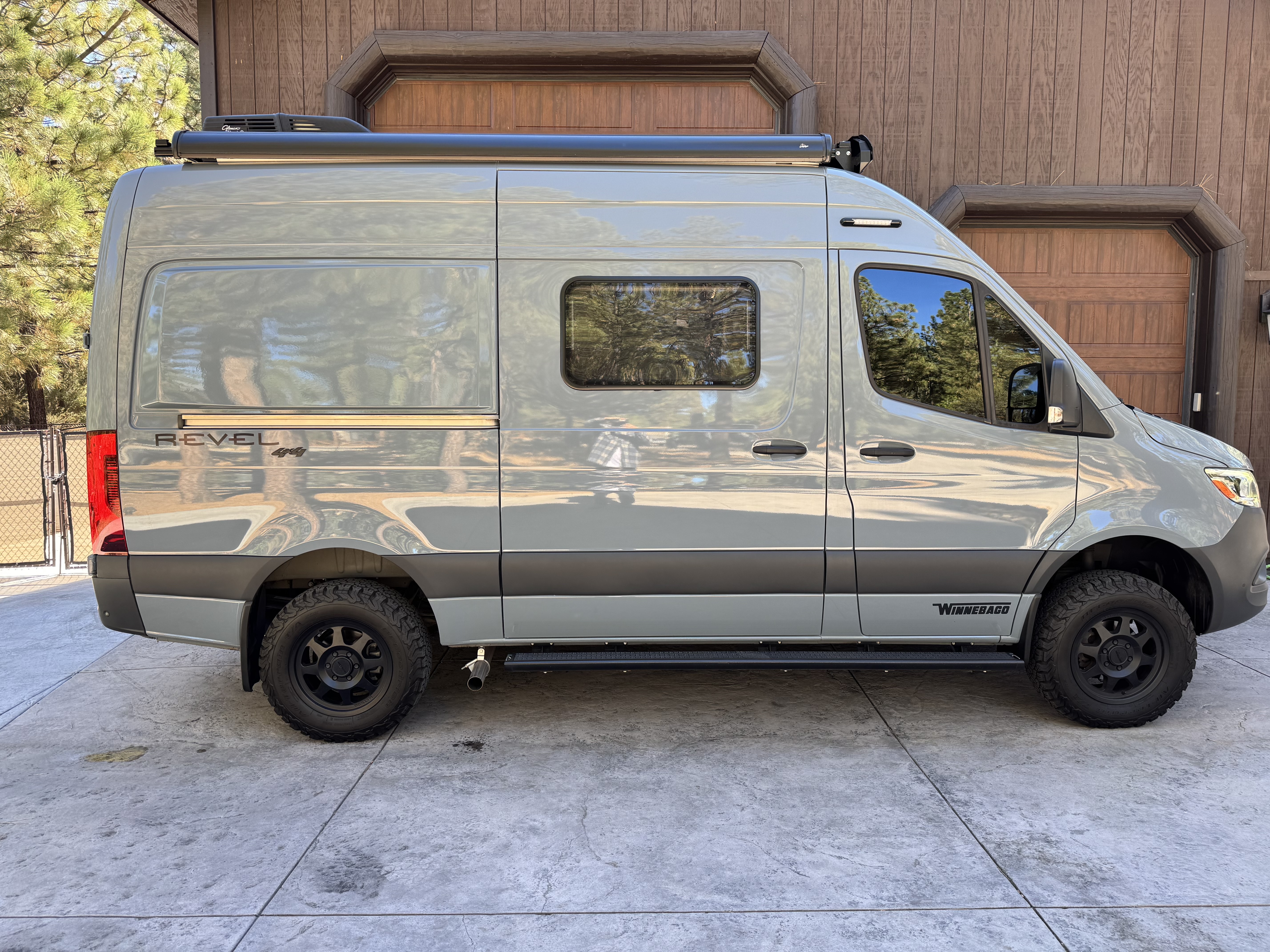 2022 Winnebago REVEL 44E RV