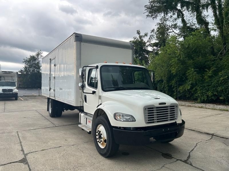 2022 FREIGHTLINER BUSINESS CLASS M2 106 in Bloomington, IN