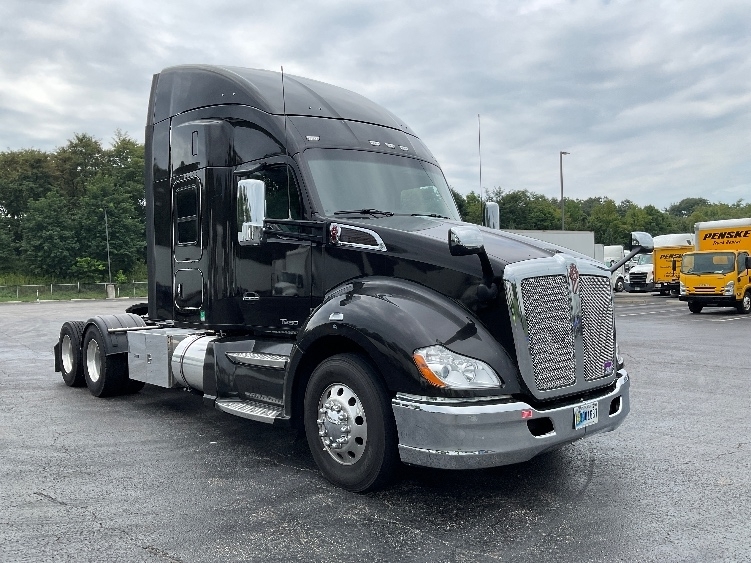2021 KENWORTH T680 in Akron, OH