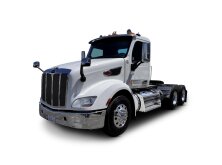 Commercial Truck Trader Spotlight: Peterbilt 579 image