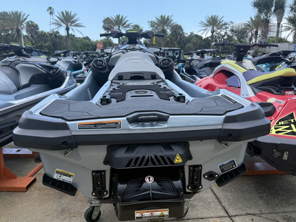 2025 Sea-Doo RXT-X 325 Ice Metal / Manta Green X 325 in Daytona Beach, FL