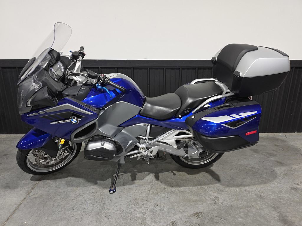 2016 BMW R 1200 RT San Marino Blue Metallic / Granite Grey Metal in Camp Hill, PA