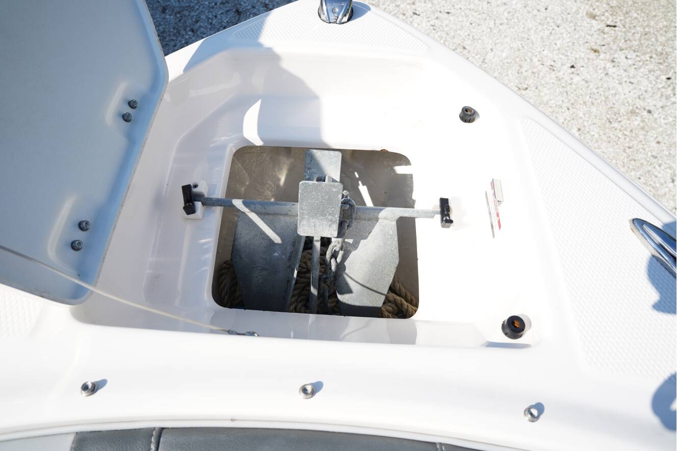 A photo of this 2023 Chaparral 23 SSI OB