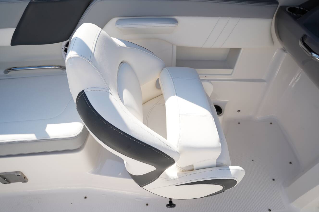 A photo of this 2023 Chaparral 23 SSI OB