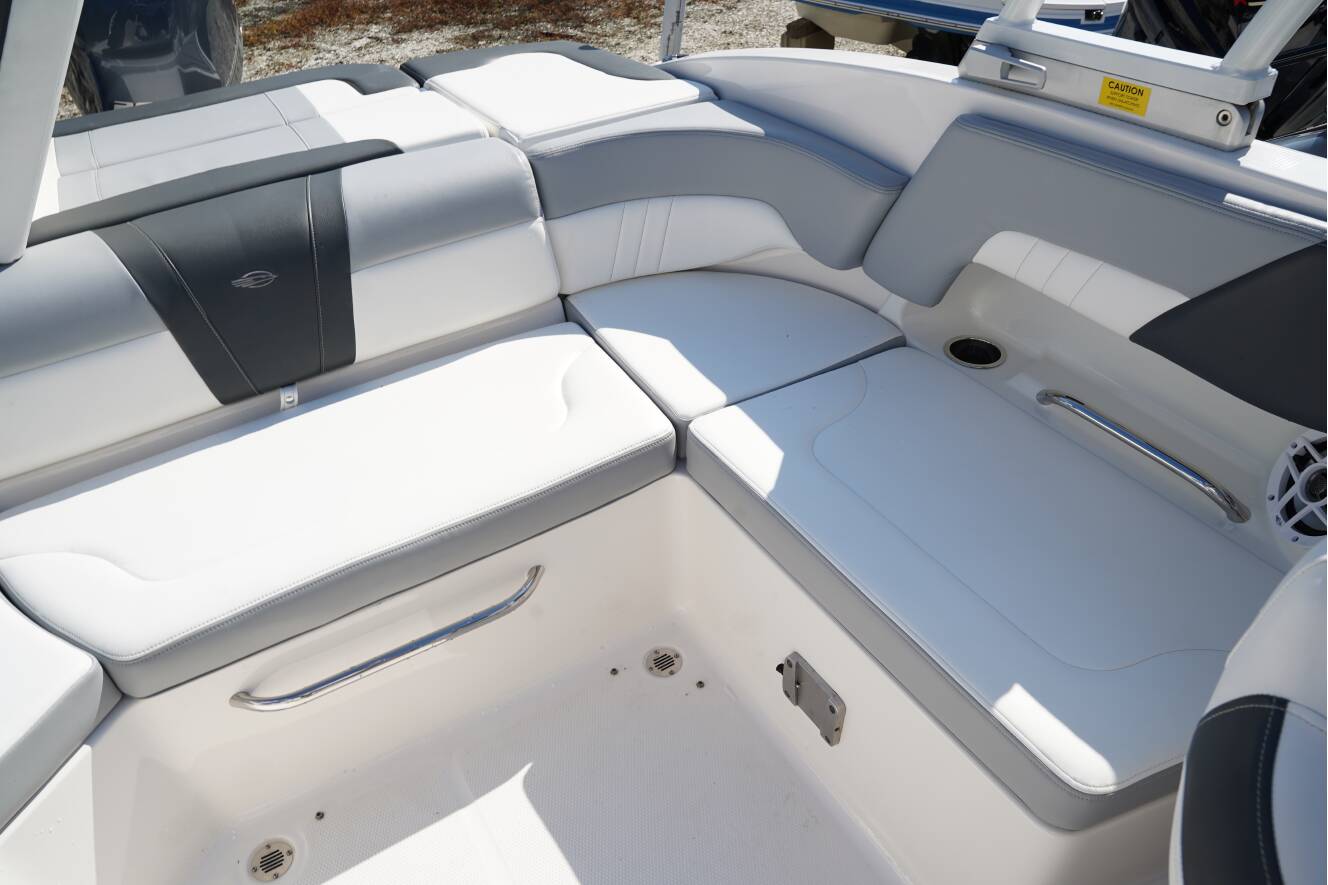 A photo of this 2023 Chaparral 23 SSI OB