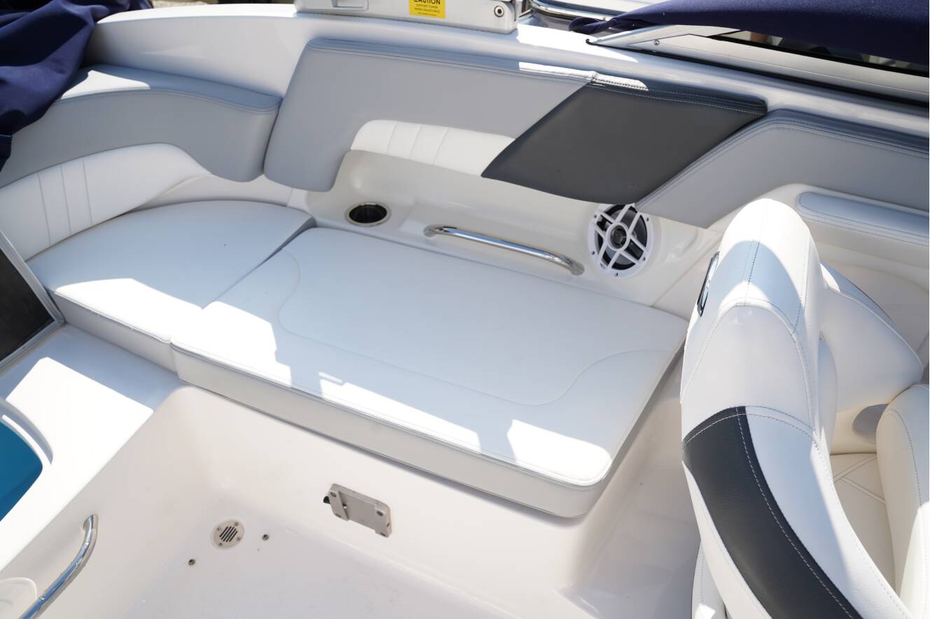 A photo of this 2023 Chaparral 23 SSI OB