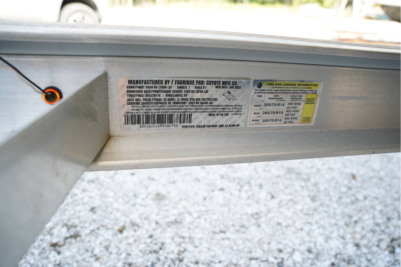 A photo of this 2023 Chaparral 23 SSI OB