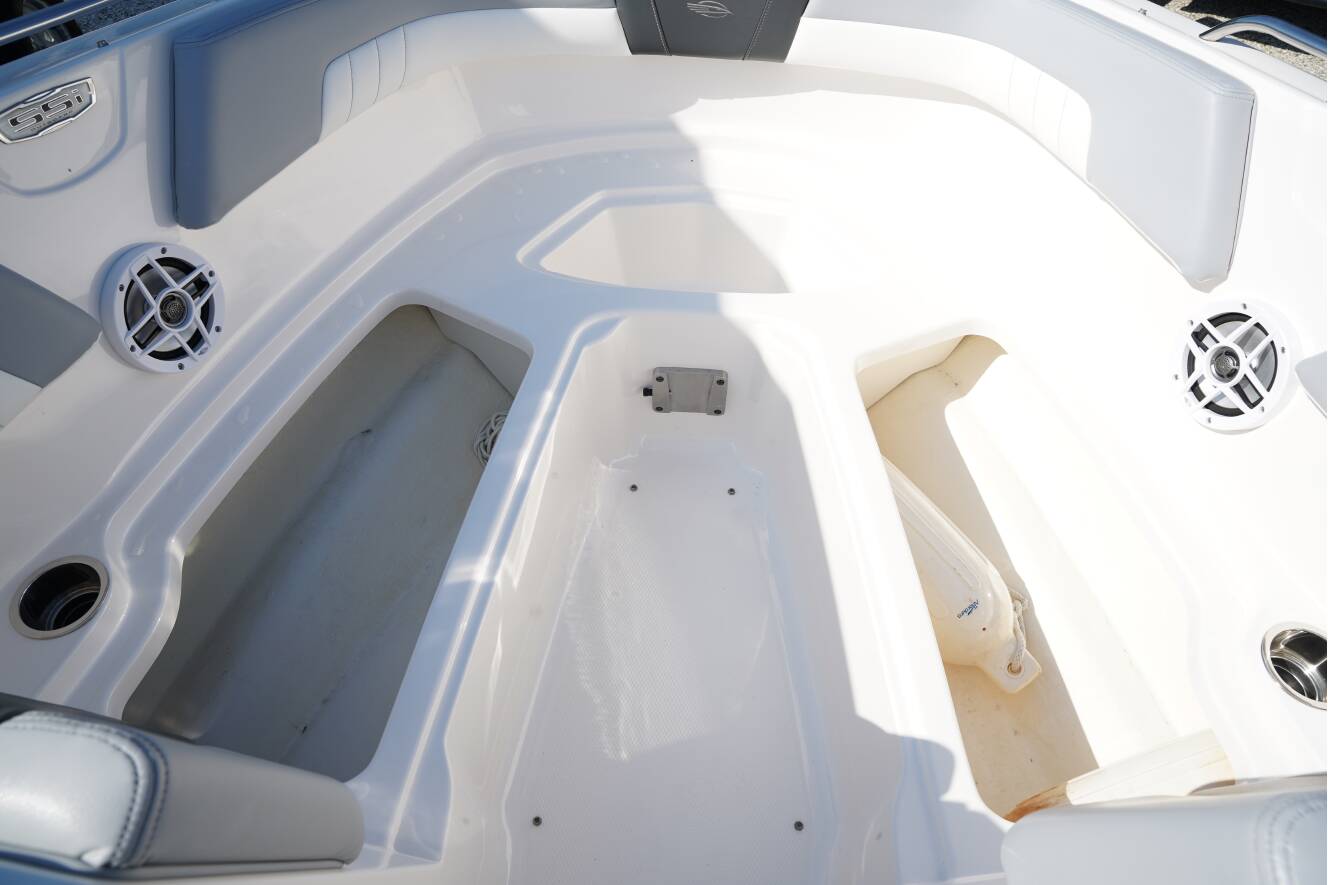 A photo of this 2023 Chaparral 23 SSI OB
