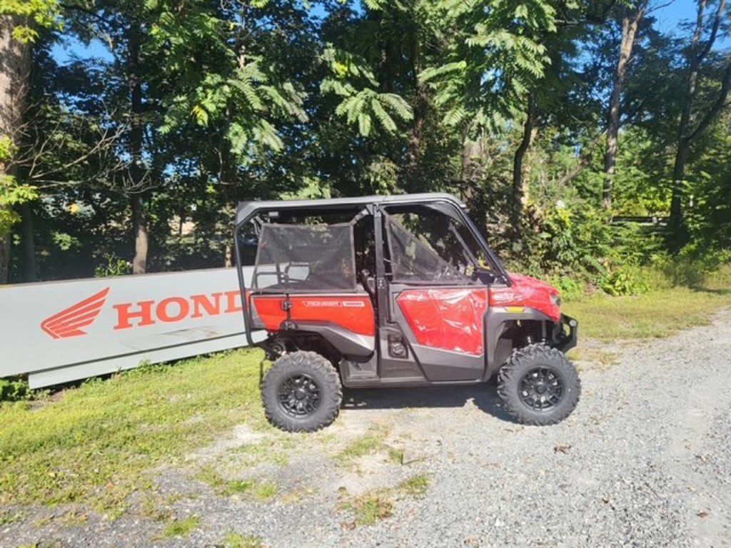 2026 Honda® Pioneer 1000-5 Deluxe in palmerton PA