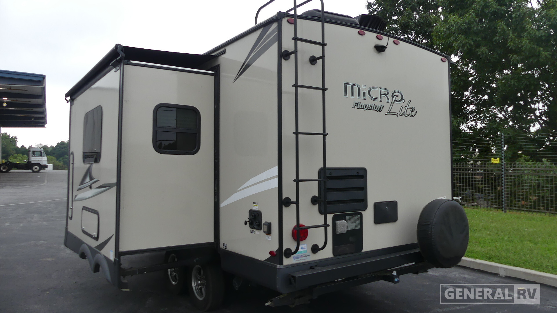2021 Forest River FLAGSTAFF MICRO LITE 21DS in west chester PA
