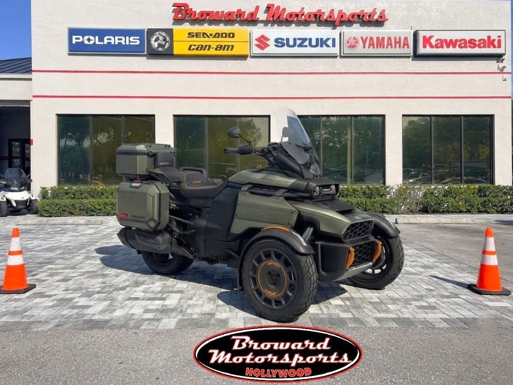 2025 Can-Am Canyon Redrock REDROCK in Hollywood, FL