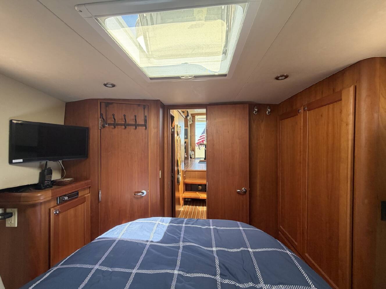 A photo of this 2006 Mainship 34 Trawler