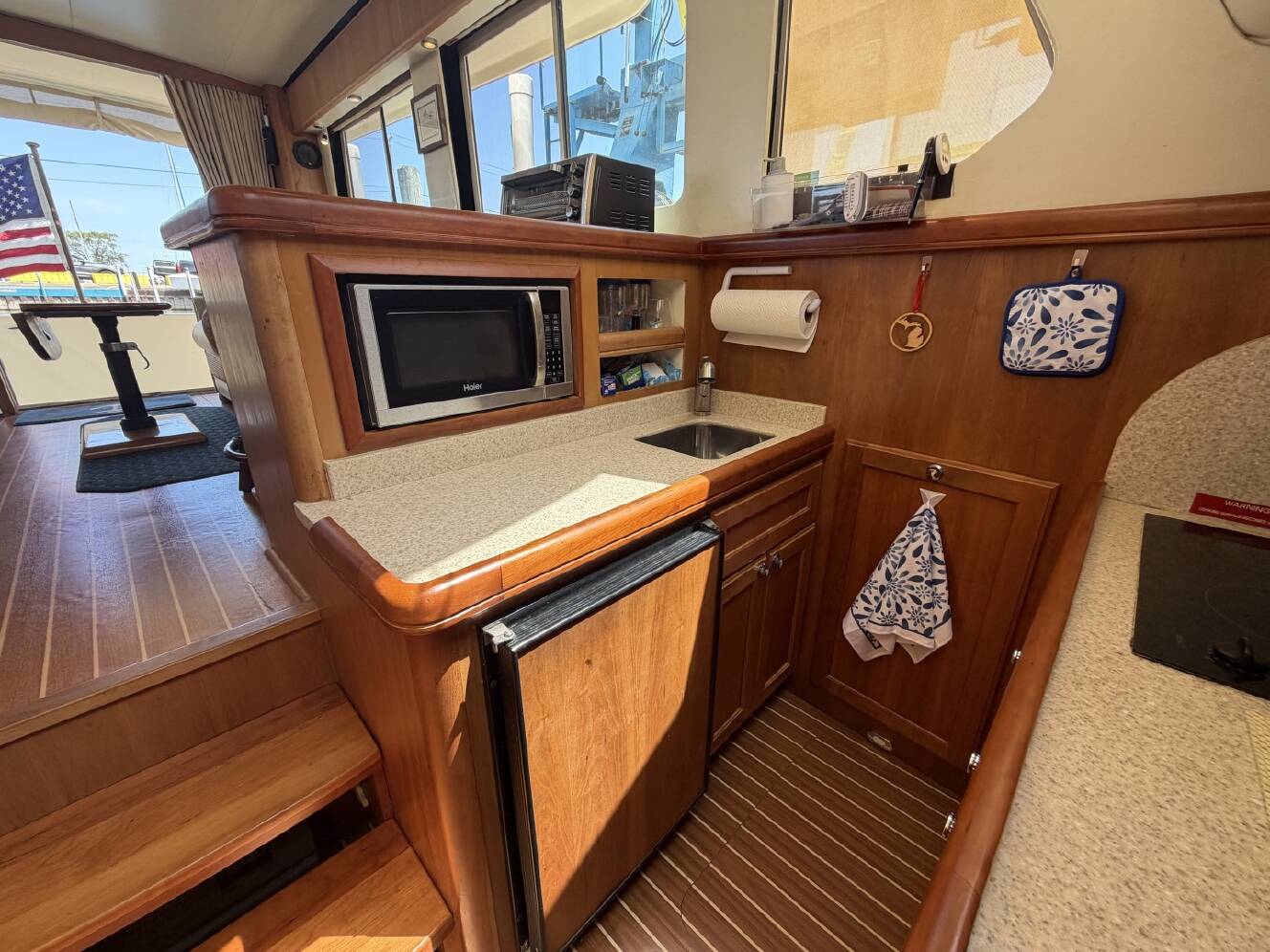 A photo of this 2006 Mainship 34 Trawler