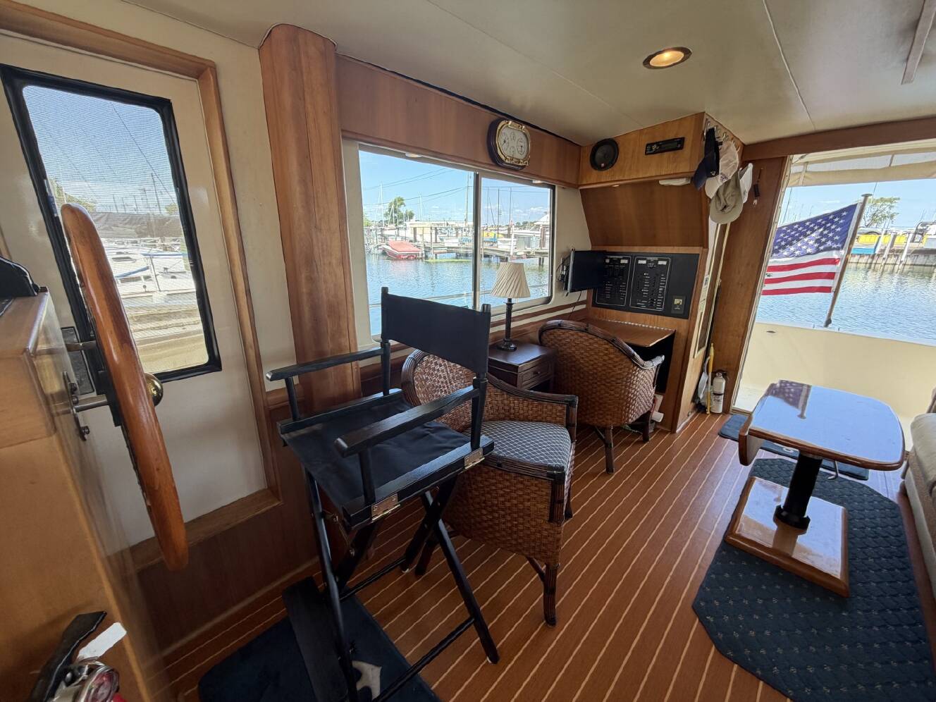 A photo of this 2006 Mainship 34 Trawler
