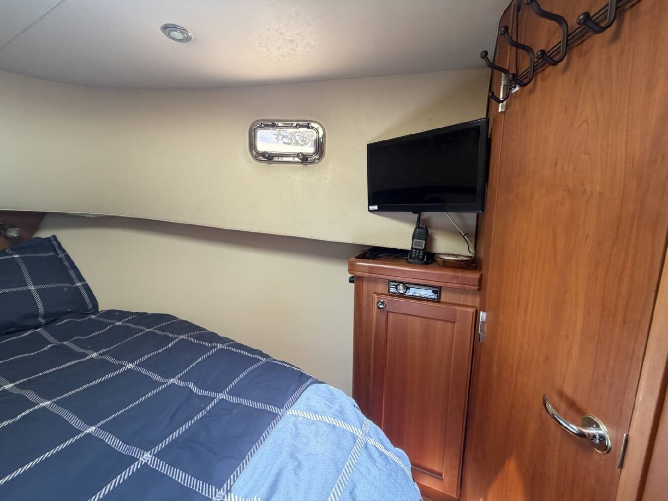 A photo of this 2006 Mainship 34 Trawler
