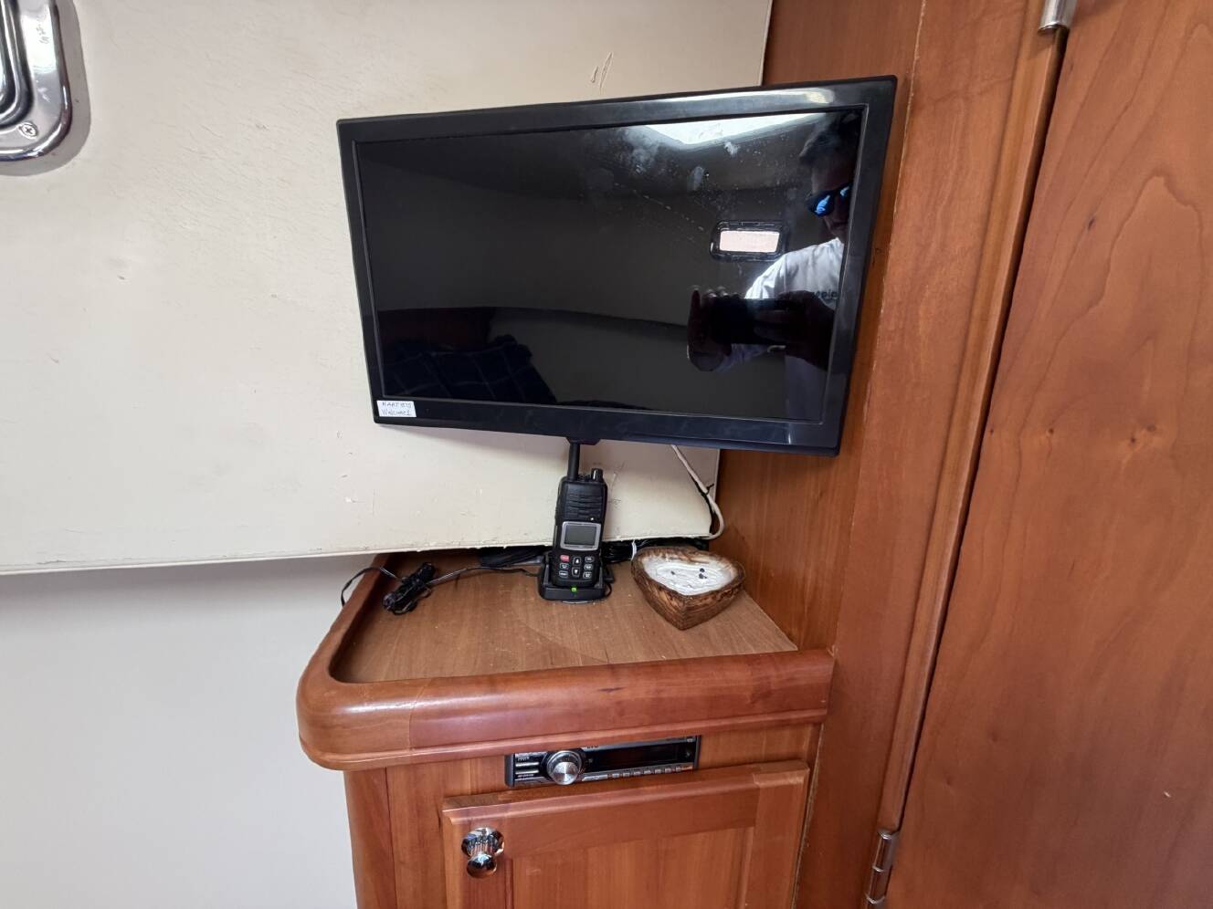 A photo of this 2006 Mainship 34 Trawler
