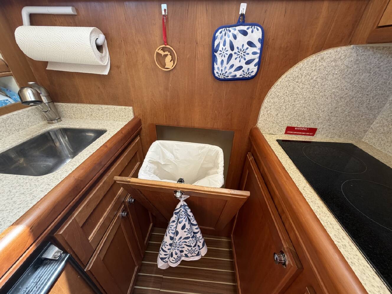 A photo of this 2006 Mainship 34 Trawler