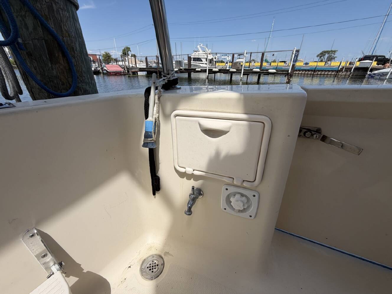 A photo of this 2006 Mainship 34 Trawler