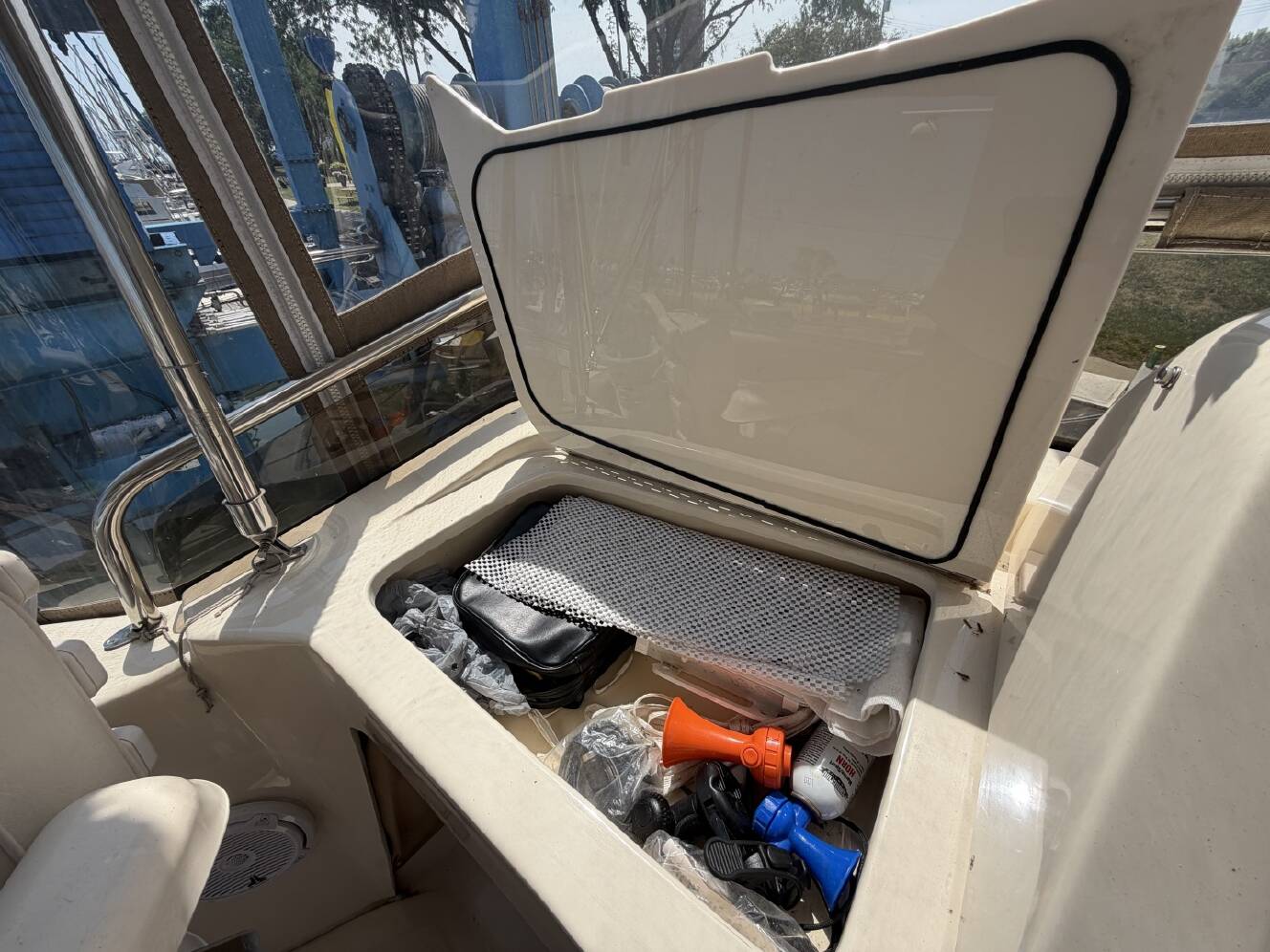 A photo of this 2006 Mainship 34 Trawler