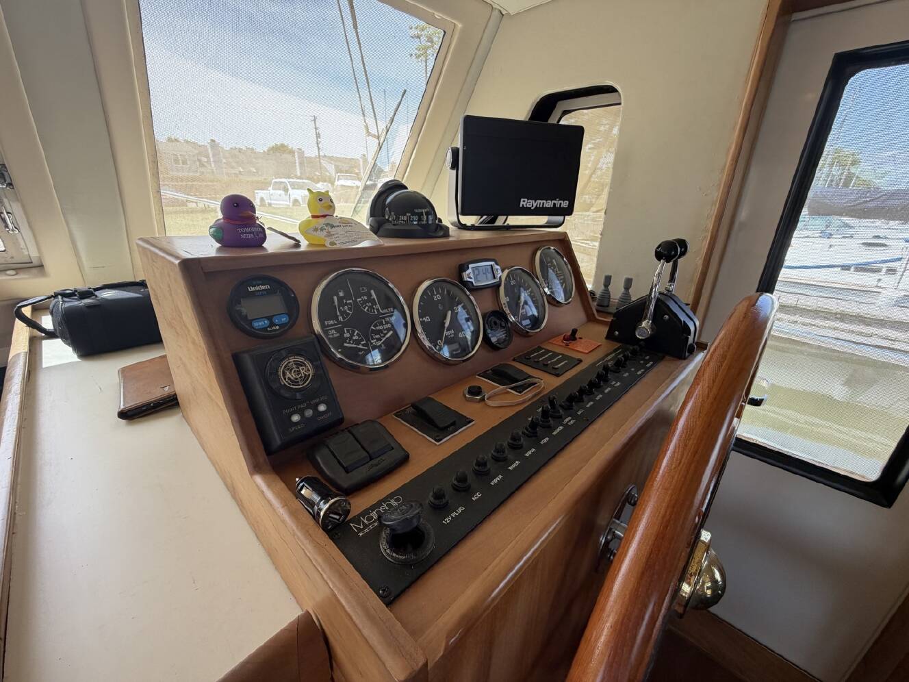 A photo of this 2006 Mainship 34 Trawler