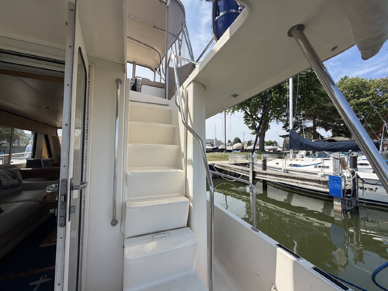 A photo of this 2006 Mainship 34 Trawler