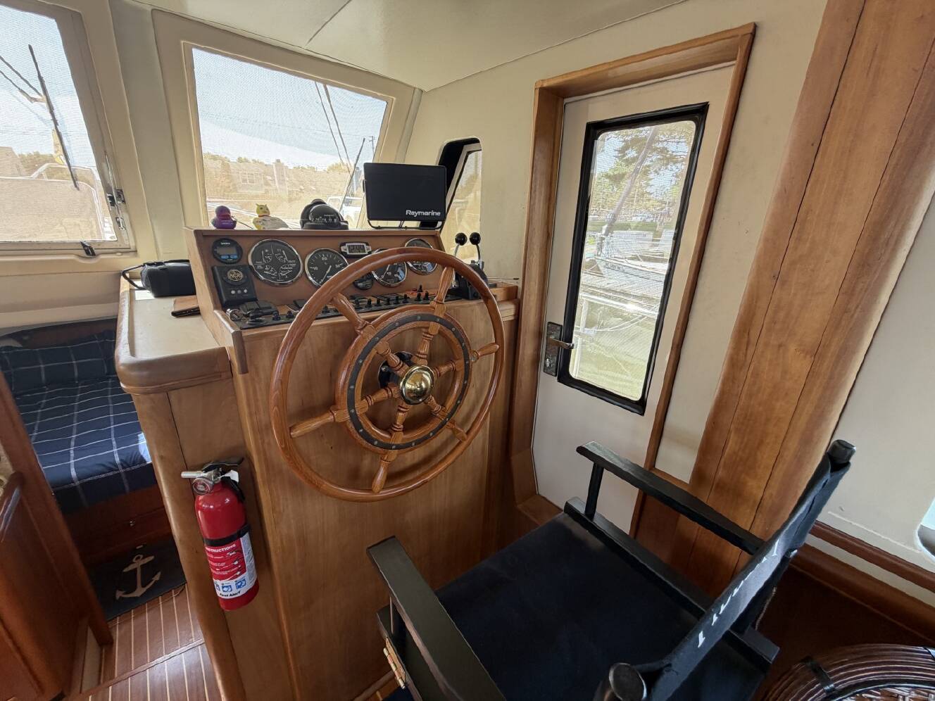 A photo of this 2006 Mainship 34 Trawler