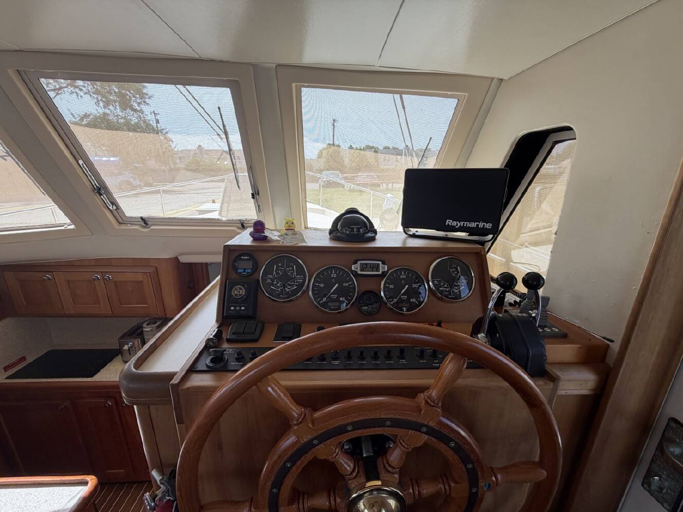 A photo of this 2006 Mainship 34 Trawler