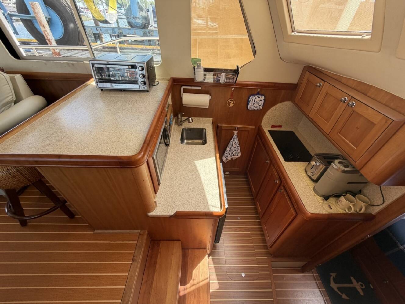 A photo of this 2006 Mainship 34 Trawler