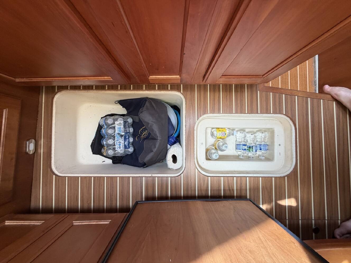 A photo of this 2006 Mainship 34 Trawler