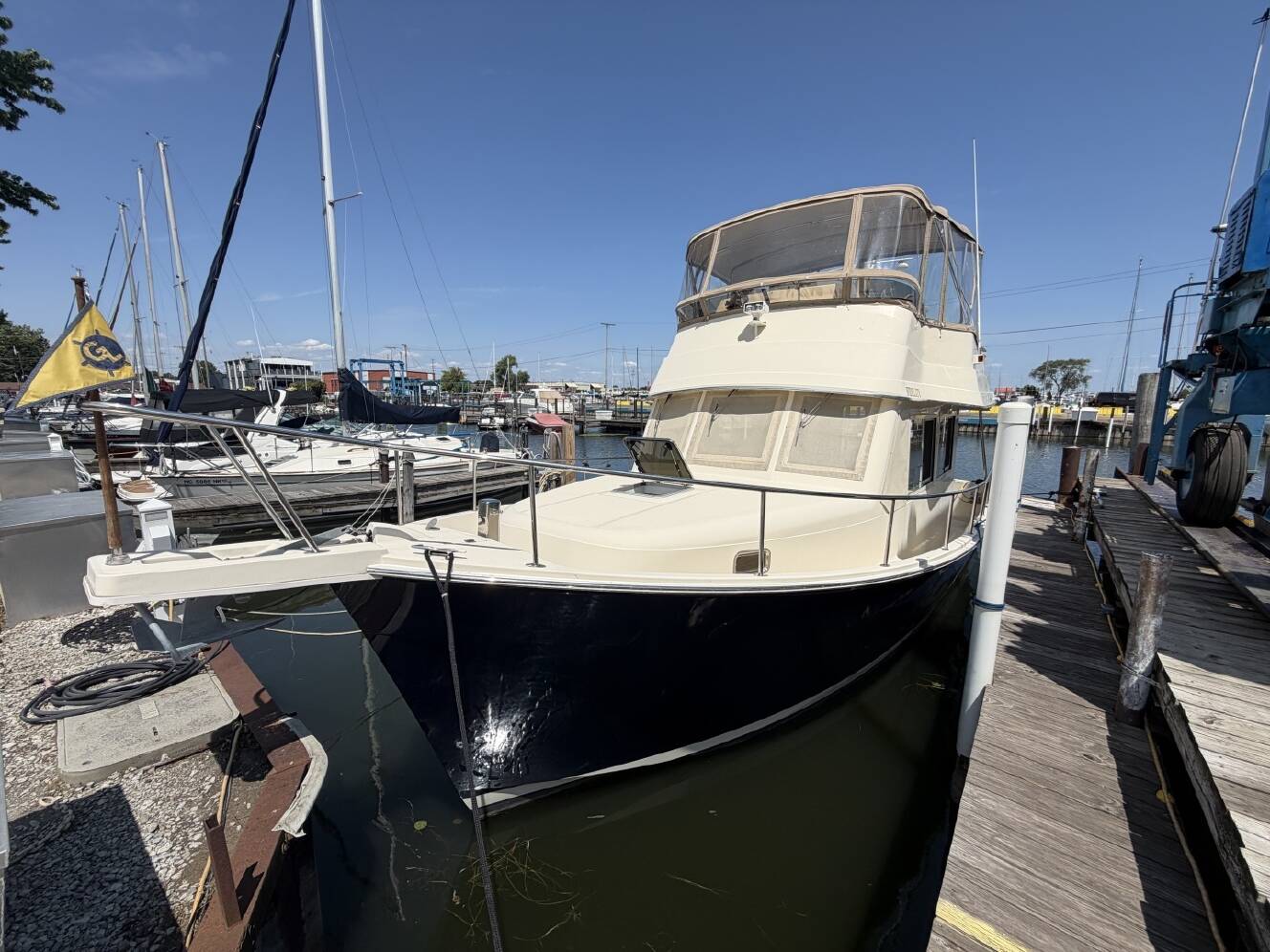 A photo of this 2006 Mainship 34 Trawler