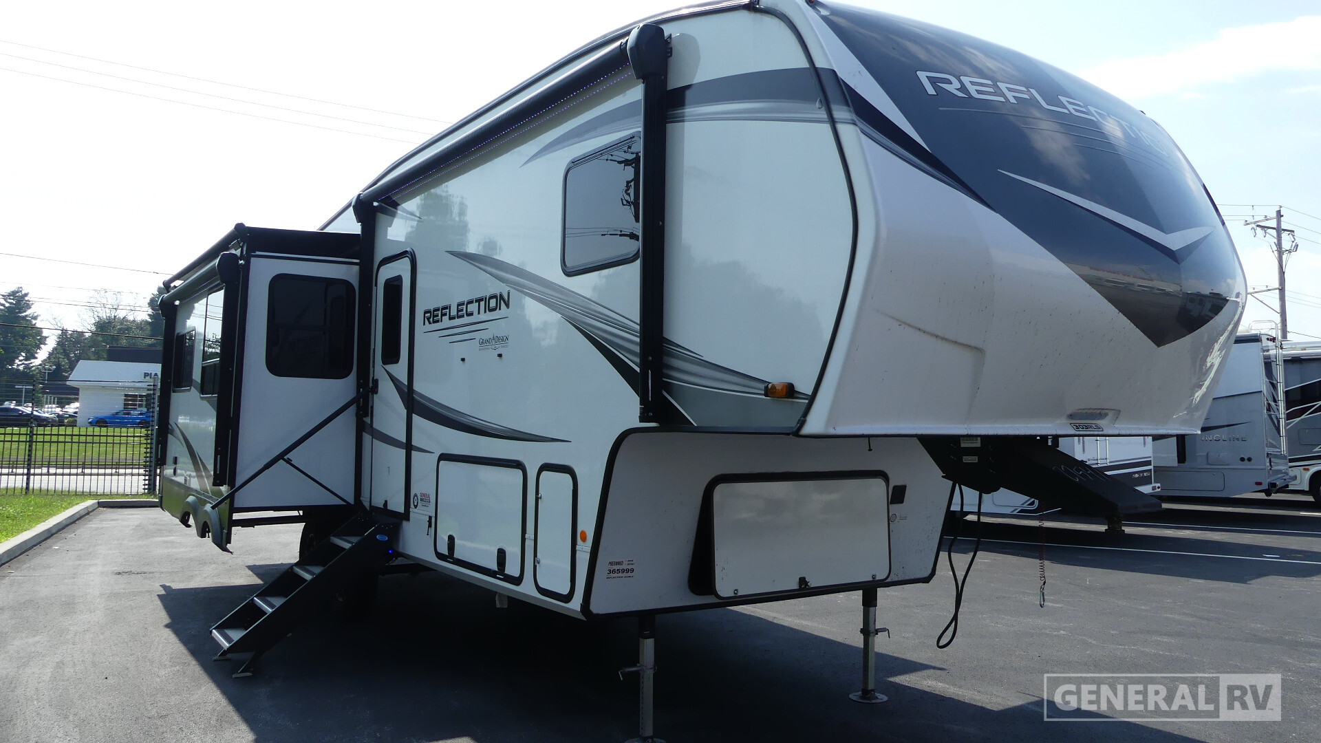 2025 Grand Design REFLECTION 303RLS RV