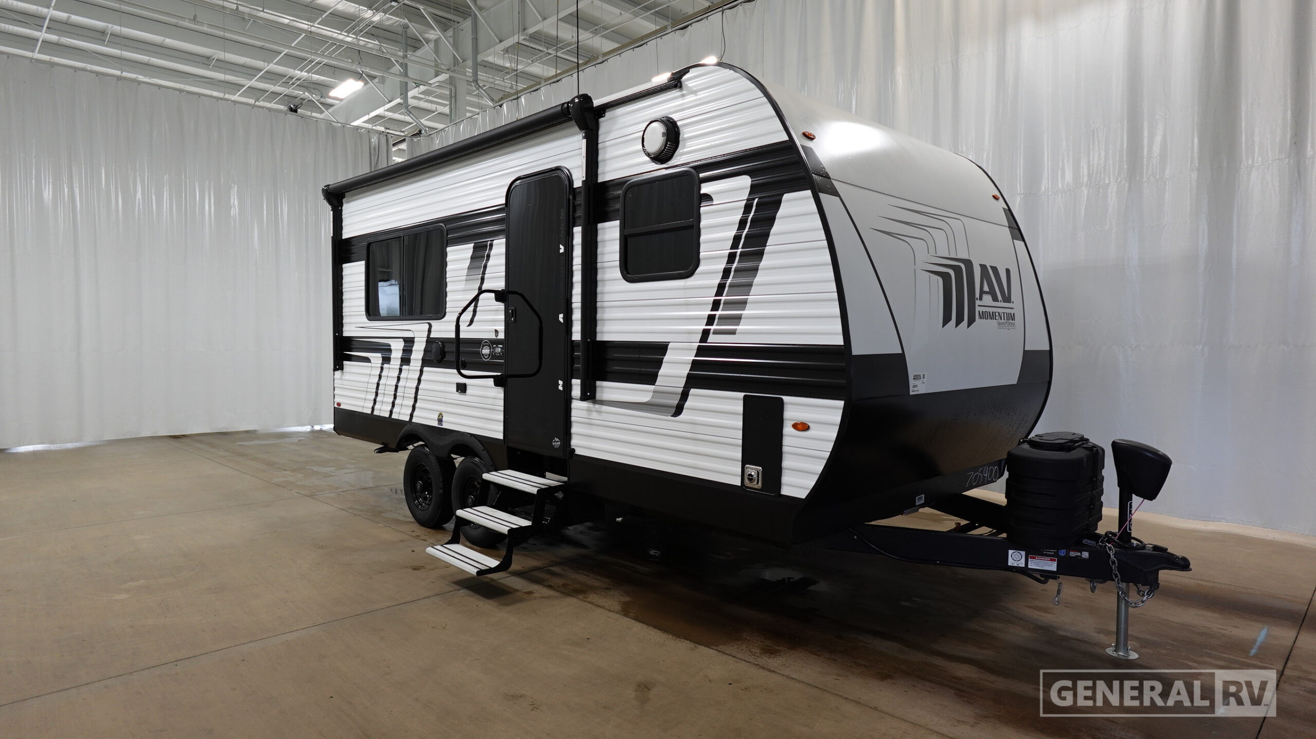 2027 Grand Design MOMENTUM MAV 17MAV in west chester PA