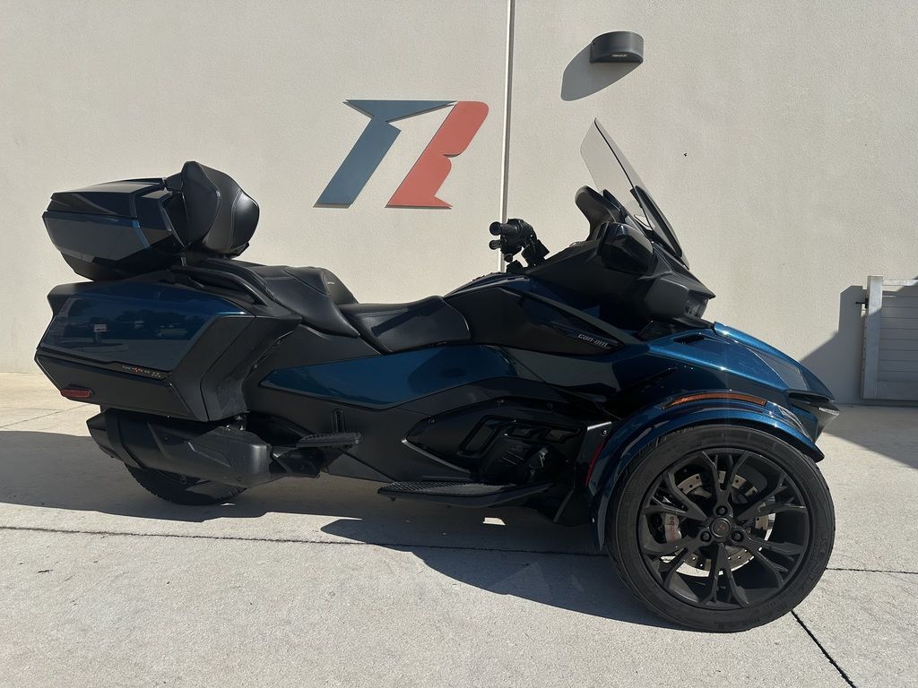2020 Can-Am Spyder® RT Limited Dark RT LIMITED in Malabar, FL