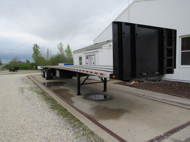 2015 Fontaine 48 X 102 Aluminum Combo Moffett Trailer in Grabill, IN