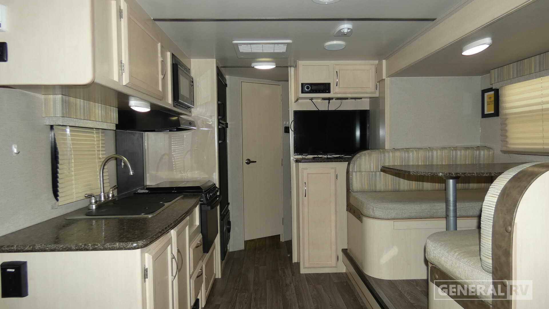 2019 Winnebago MICRO MINNIE 2306BHS in ocala FL