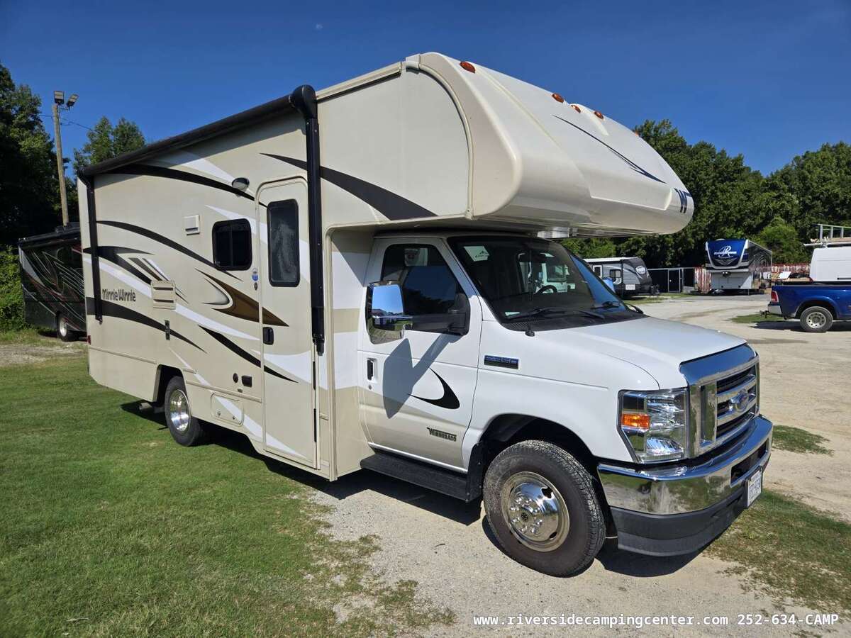 2022 Winnebago Minnie Winnie 22M in new bern NC