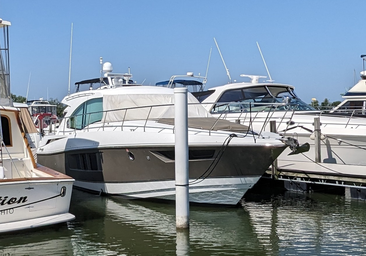 2014 Cruisers Yachts 45 CANTIUS in marblehead OH