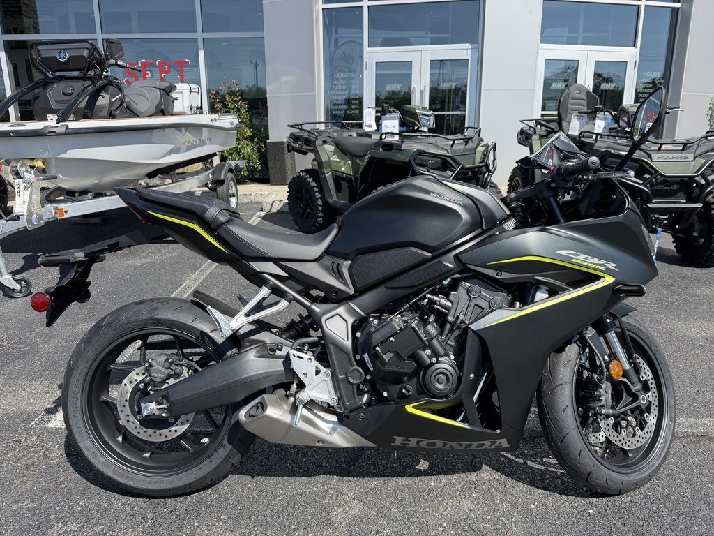 2026 Honda® CBR650R E-Clutch BASE in Deptford, NJ