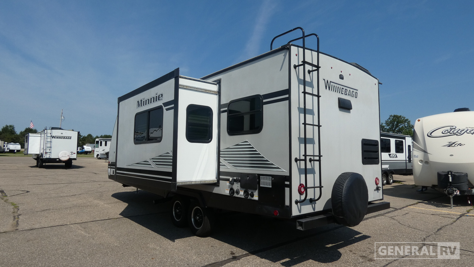 2020 Winnebago MINNIE 2401rg in birch run MI