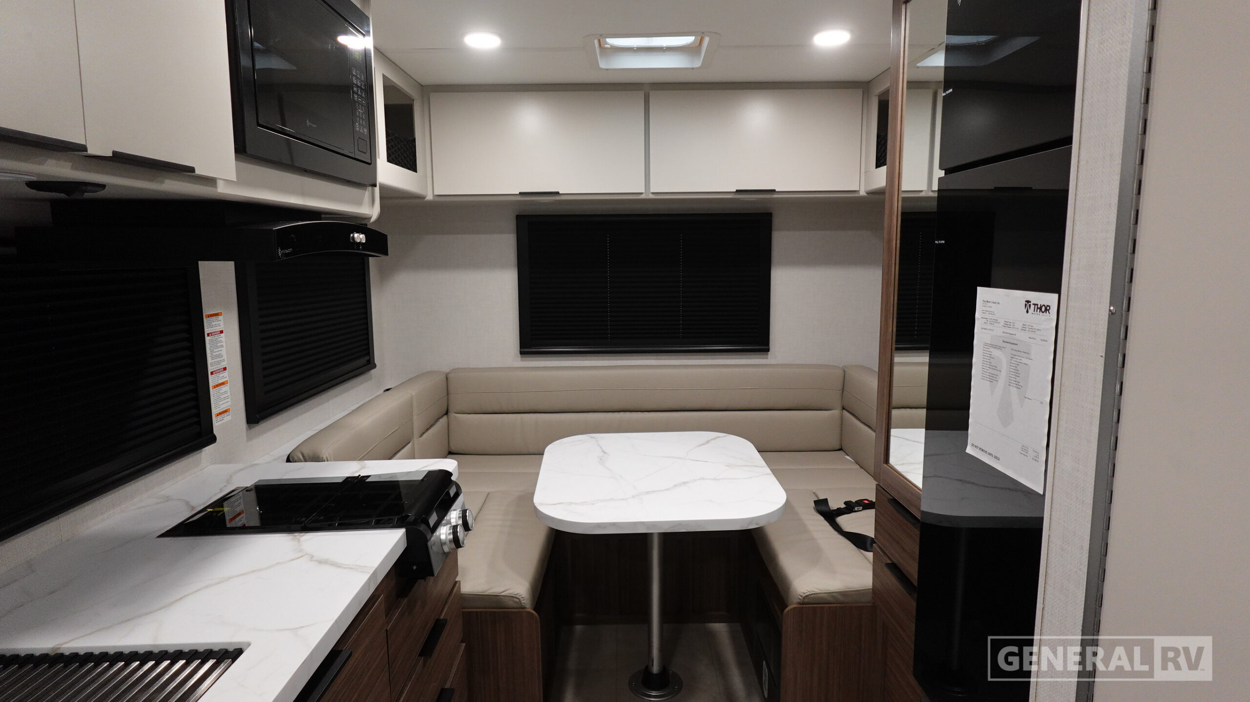 2027 Thor Motor Coach PASADENA SE19 in fort pierce FL