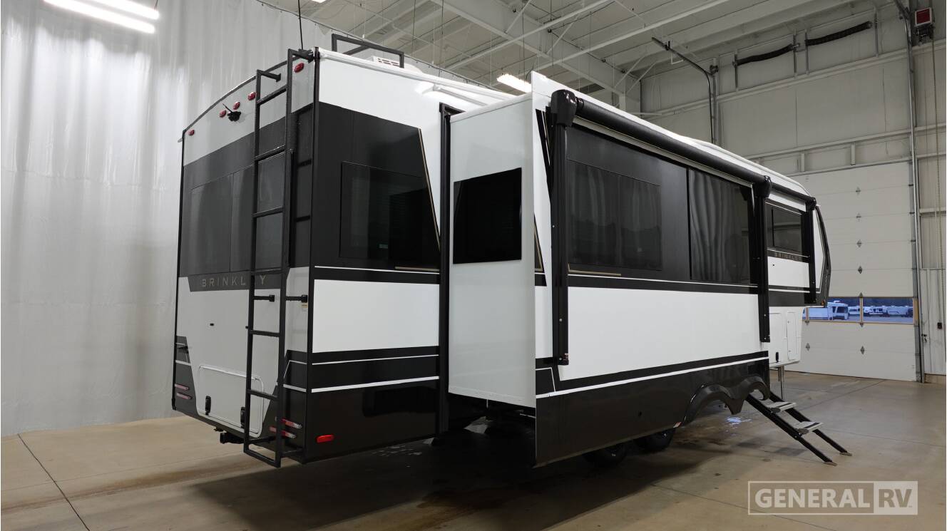 A photo of this 2026 Brinkley MODEL Z 3100