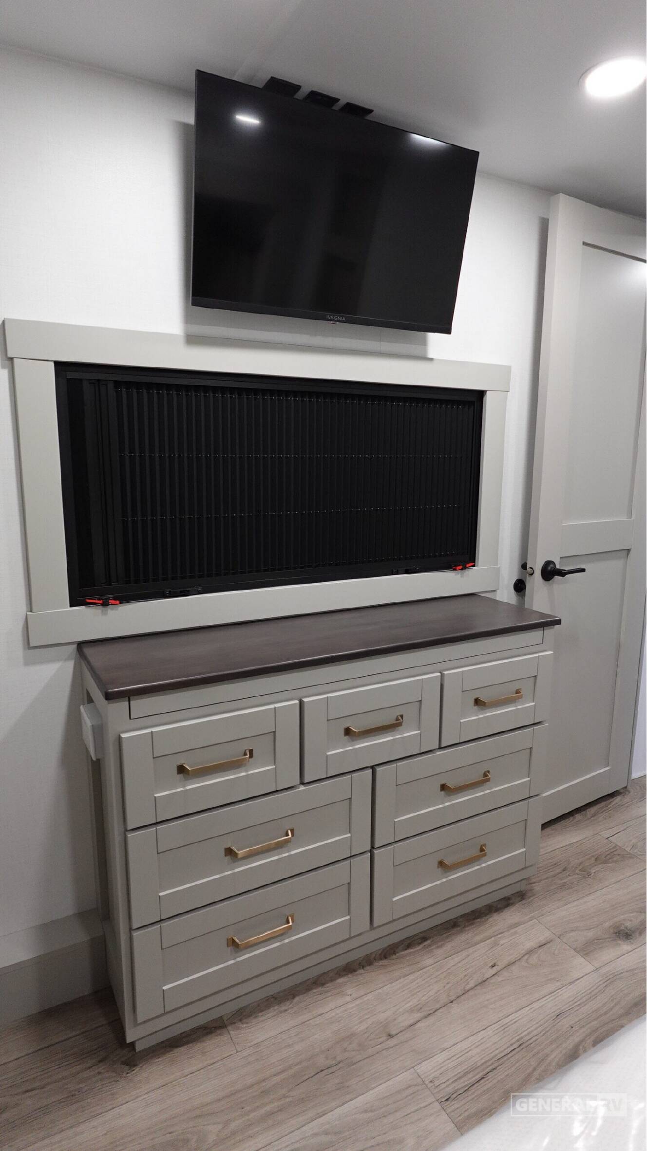 A photo of this 2026 Brinkley MODEL Z 3100